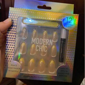 Modern Chic Yellow French Tip Reusable Press On Nail Kit